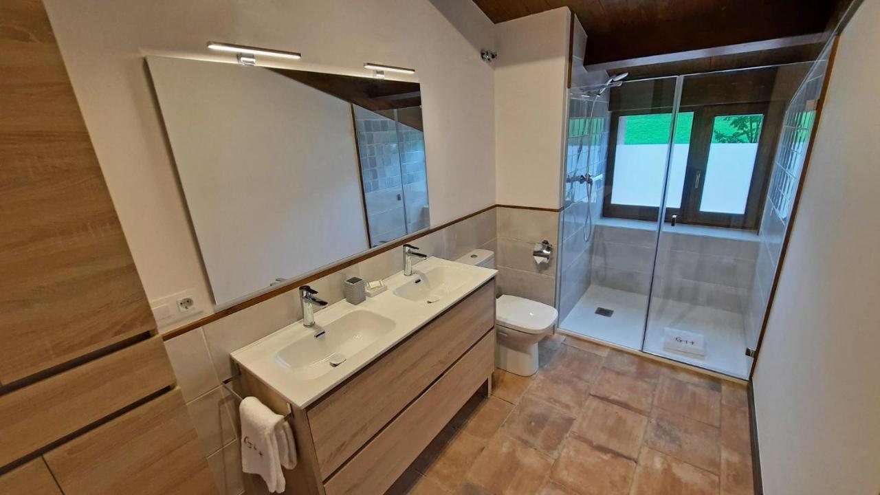 El Guitart - Turisme Rural Guest House รีโปลล์ ห้อง รูปภาพ