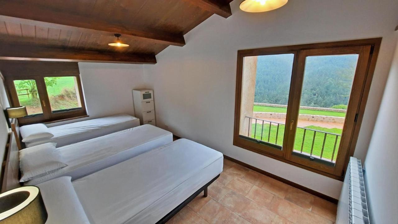 El Guitart - Turisme Rural Guest House รีโปลล์ ห้อง รูปภาพ